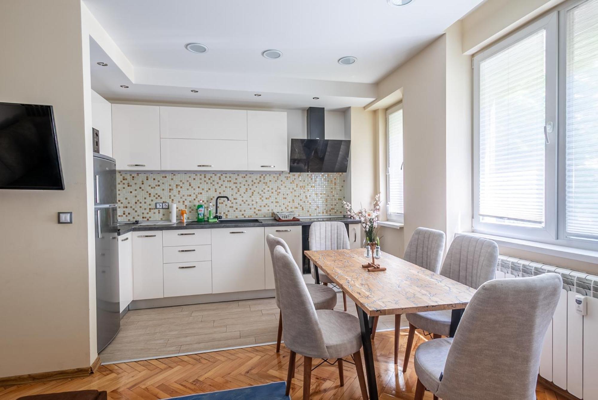 Апартаменти Center Retreat, Close To Main Street, Free Parking Софія